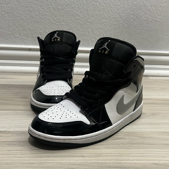 Nike Air Jordan 1 Mid SE HV0789 010 Black Gold SilverMen's 8 NoBoxLid